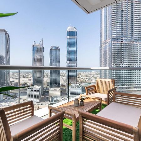 Scenic 2 Bedroom Apartment - Downtown Business Bay Dubai Buitenkant foto