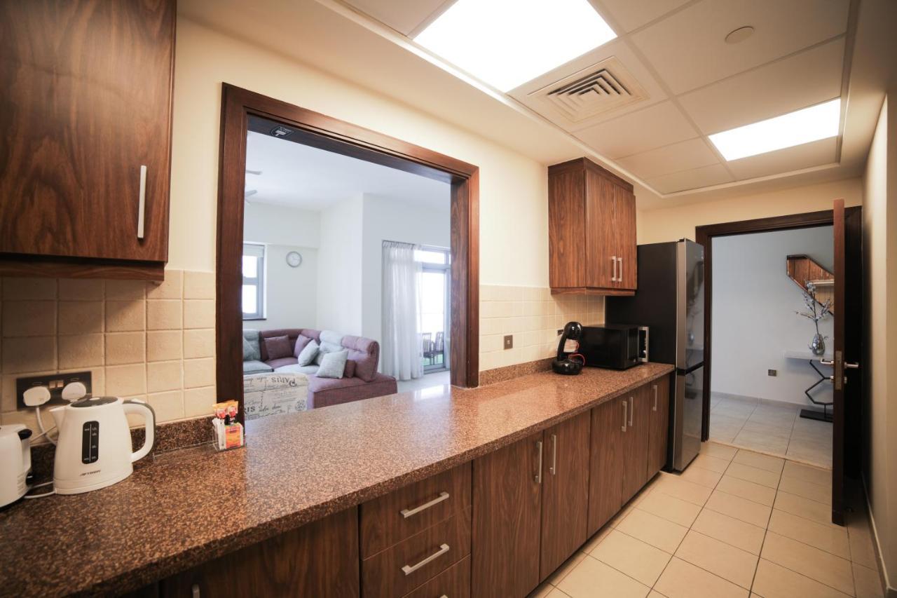 Scenic 2 Bedroom Apartment - Downtown Business Bay Dubai Buitenkant foto